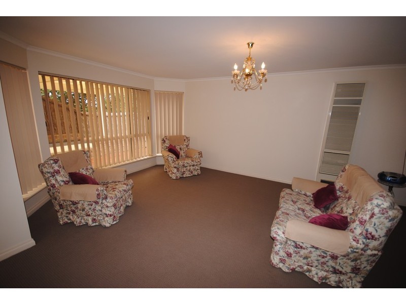 Unit 4/32 Debenham Court, Greenwith SA 5125