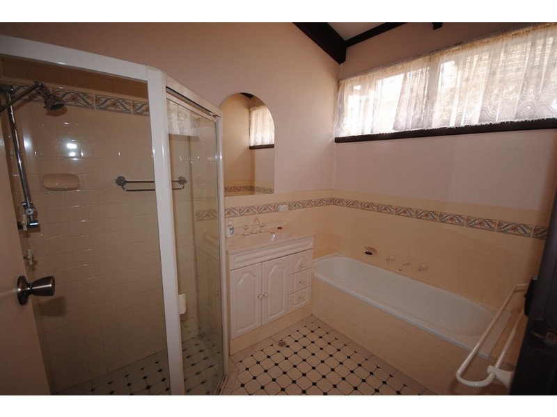 20 Katarama Road, Fairview Park SA 5126