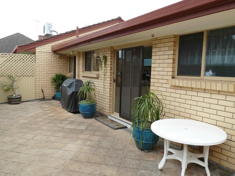 2/33 Orlando Avenue, Hampstead Gardens SA 5086