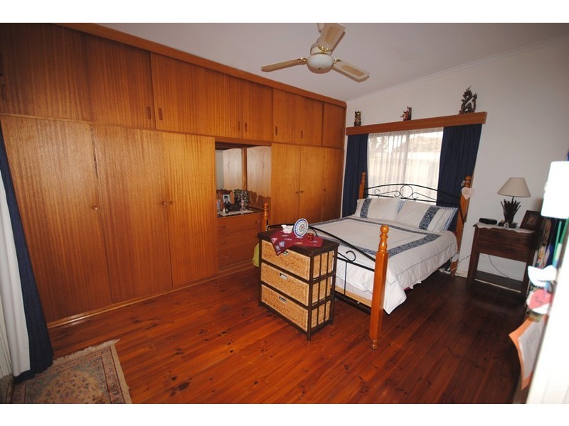 6 Burley Road, Elizabeth Vale SA 5112