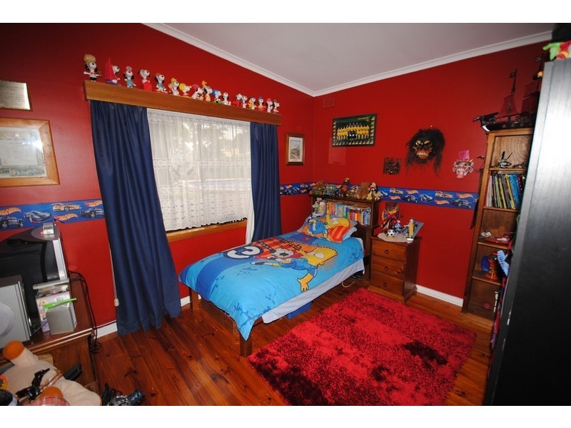 6 Burley Road, Elizabeth Vale SA 5112