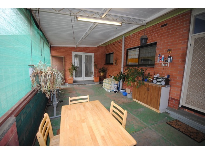 6 Burley Road, Elizabeth Vale SA 5112