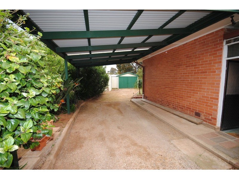 6 Burley Road, Elizabeth Vale SA 5112