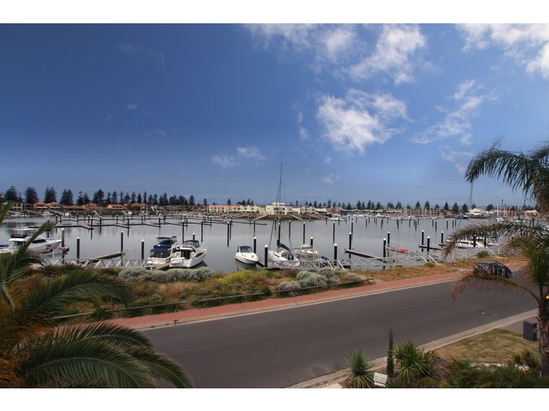 22 Gulf Point Drive, North Haven SA 5018