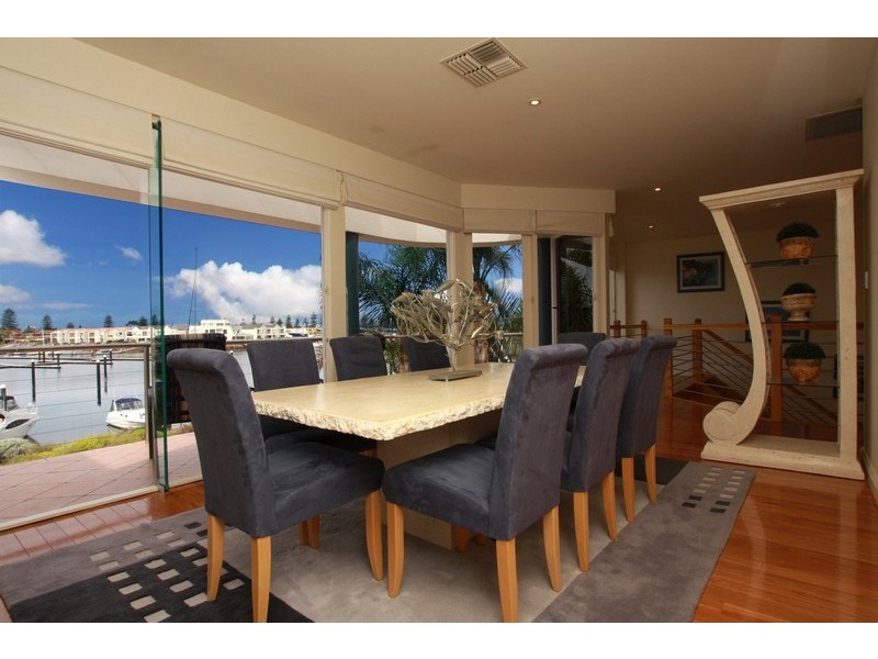 22 Gulf Point Drive, North Haven SA 5018