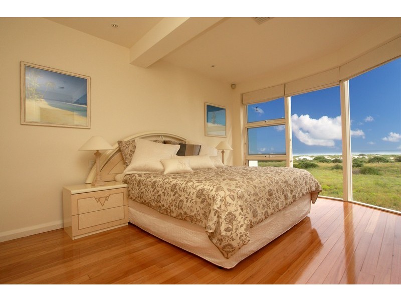 22 Gulf Point Drive, North Haven SA 5018