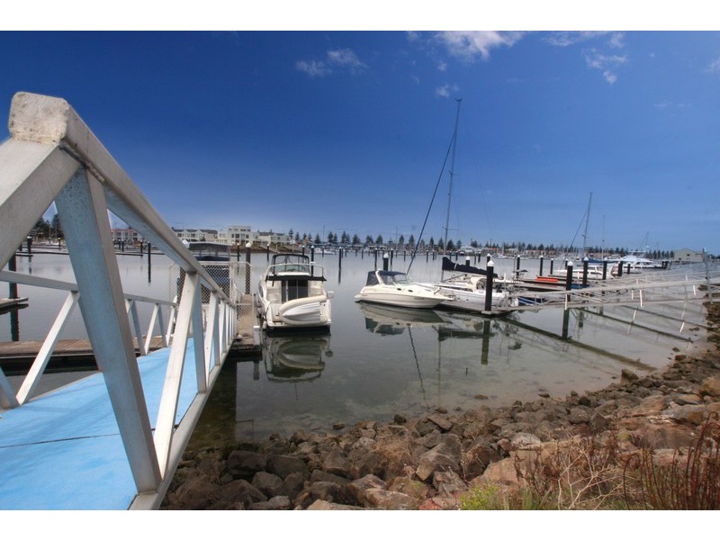 22 Gulf Point Drive, North Haven SA 5018