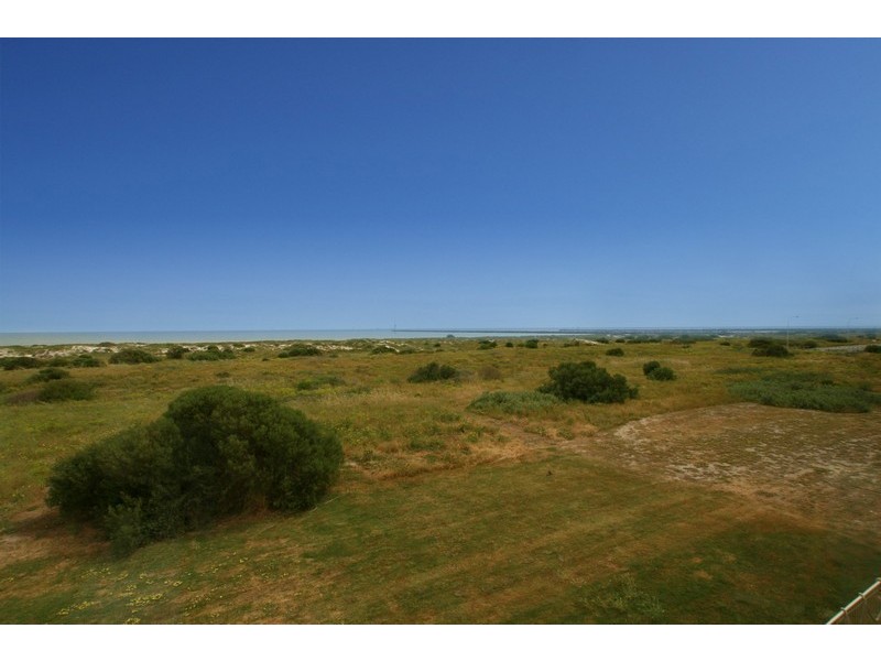 22 Gulf Point Drive, North Haven SA 5018