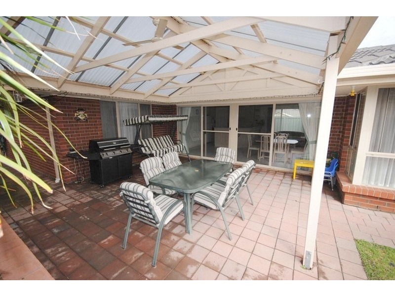 25 Rowe Circuit, Walkley Heights SA 5098