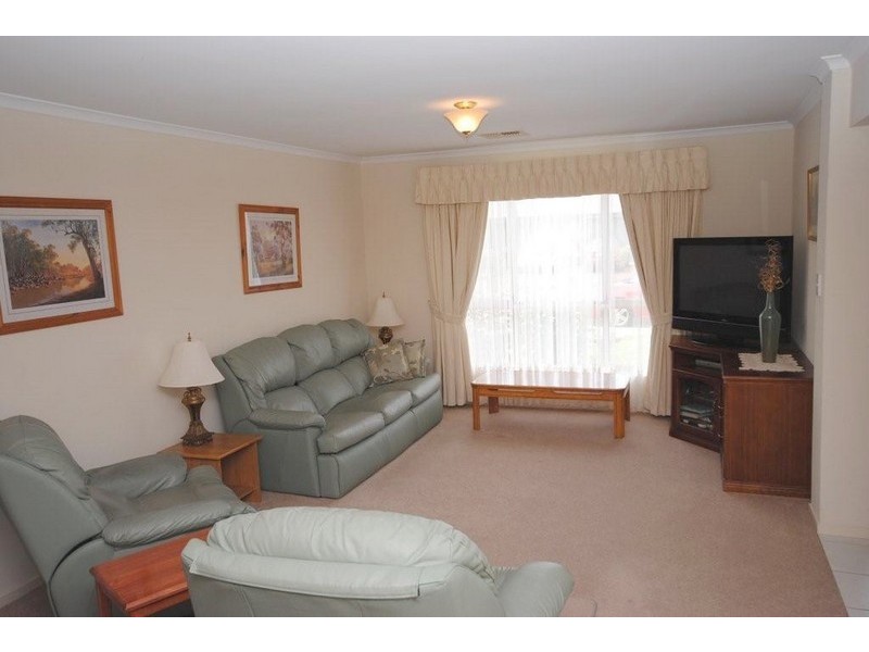 25 Rowe Circuit, Walkley Heights SA 5098