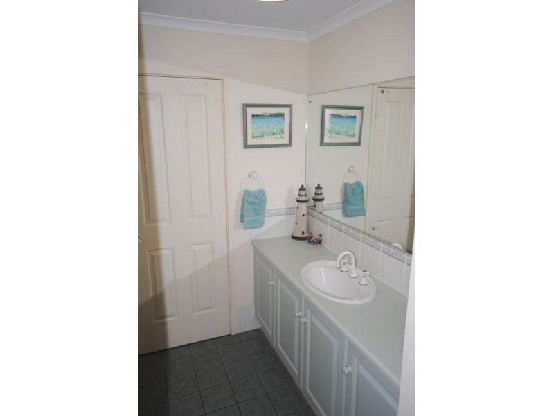 25 Rowe Circuit, Walkley Heights SA 5098