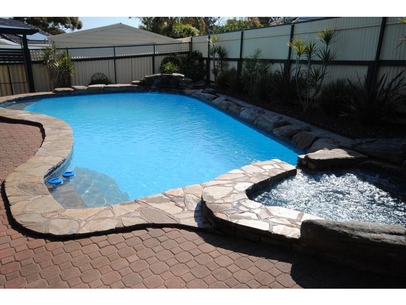 4 Lutana Grove, Dernancourt SA 5075