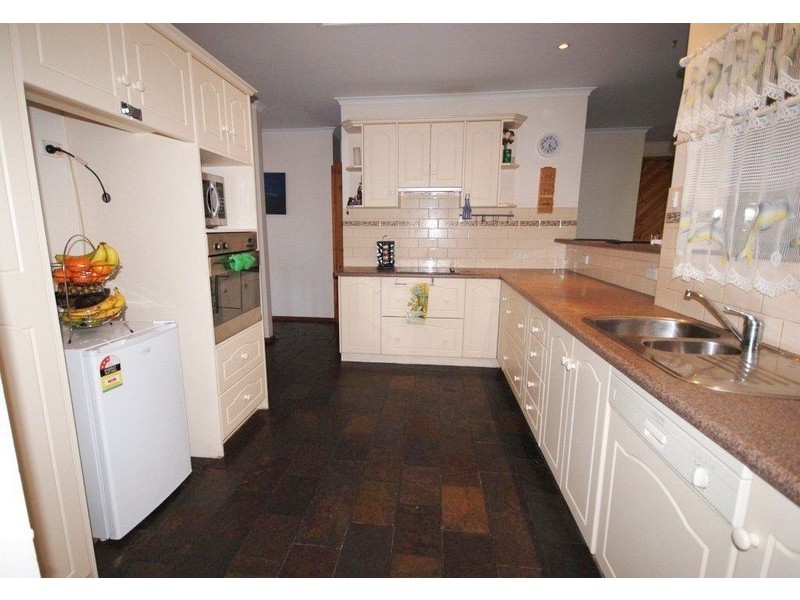 5 Bowhey Court, Redwood Park SA 5097