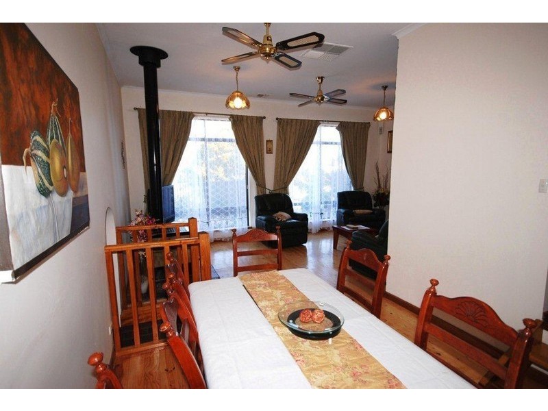 5 Bowhey Court, Redwood Park SA 5097