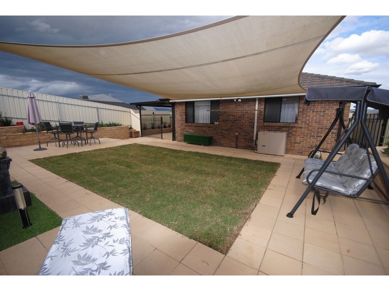 21 Chapel Hill Road, Greenwith SA 5125