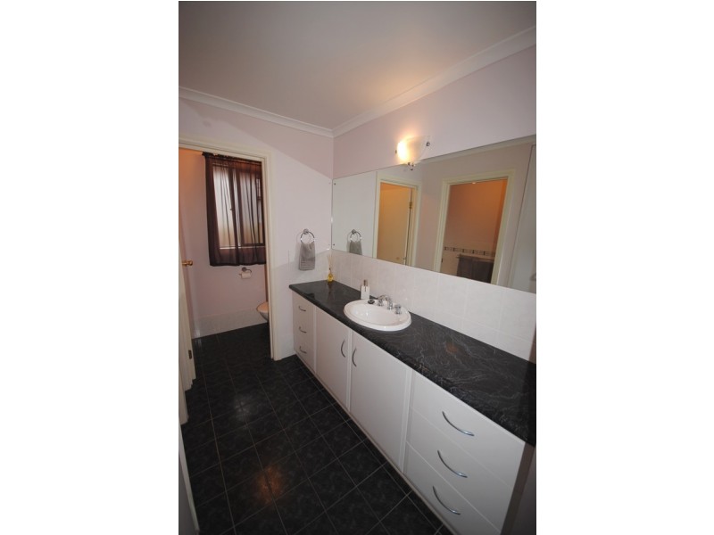 21 Chapel Hill Road, Greenwith SA 5125