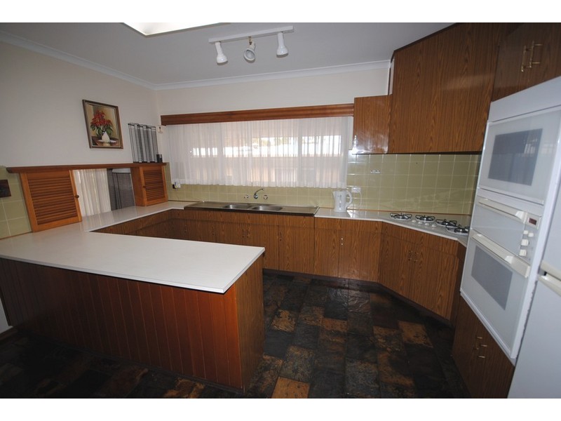 12 Von Nida Street, Fairview Park SA 5126