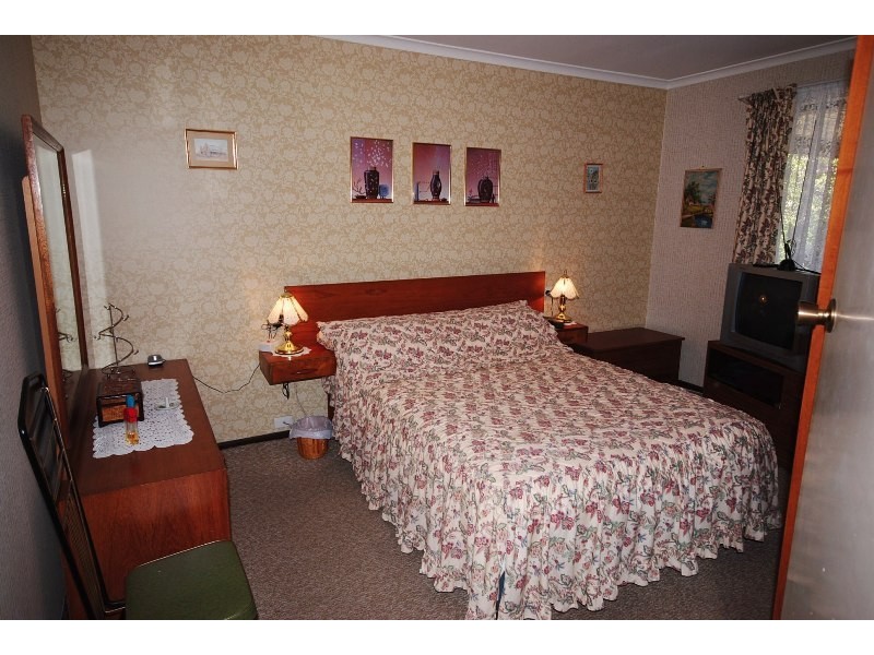 4 Leonis Avenue, Hope Valley SA 5090