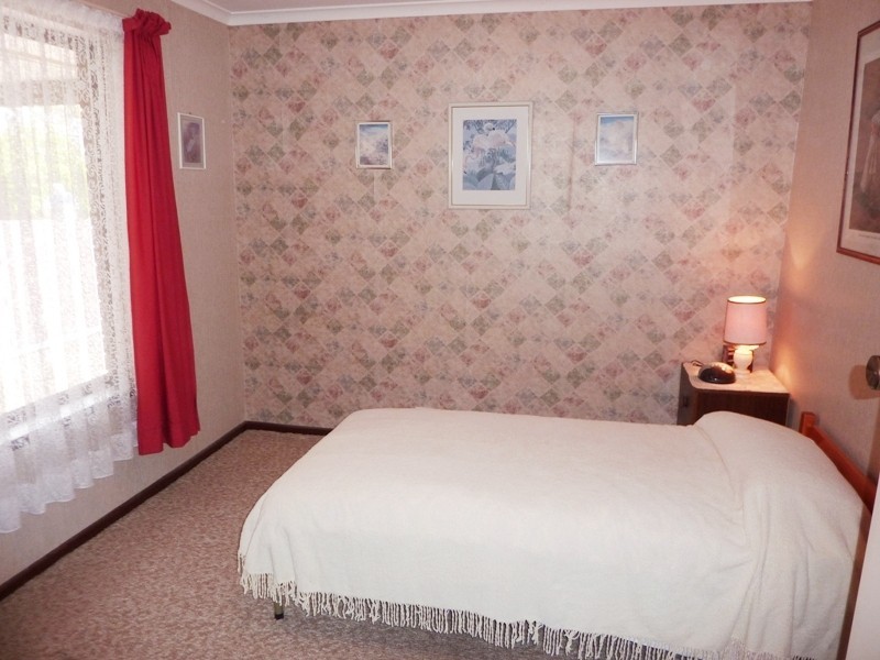 4 Leonis Avenue, Hope Valley SA 5090