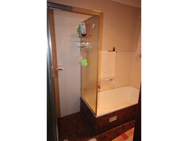 4 Leonis Avenue, Hope Valley SA 5090