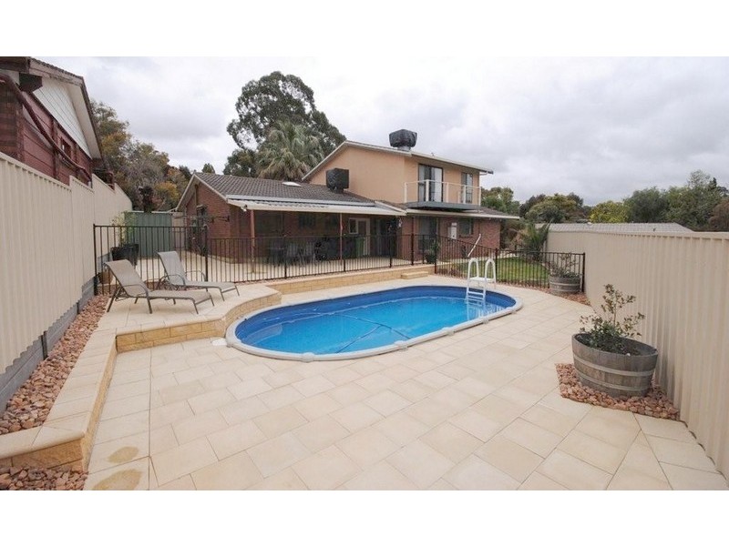 2 Cameron Court, Redwood Park SA 5097