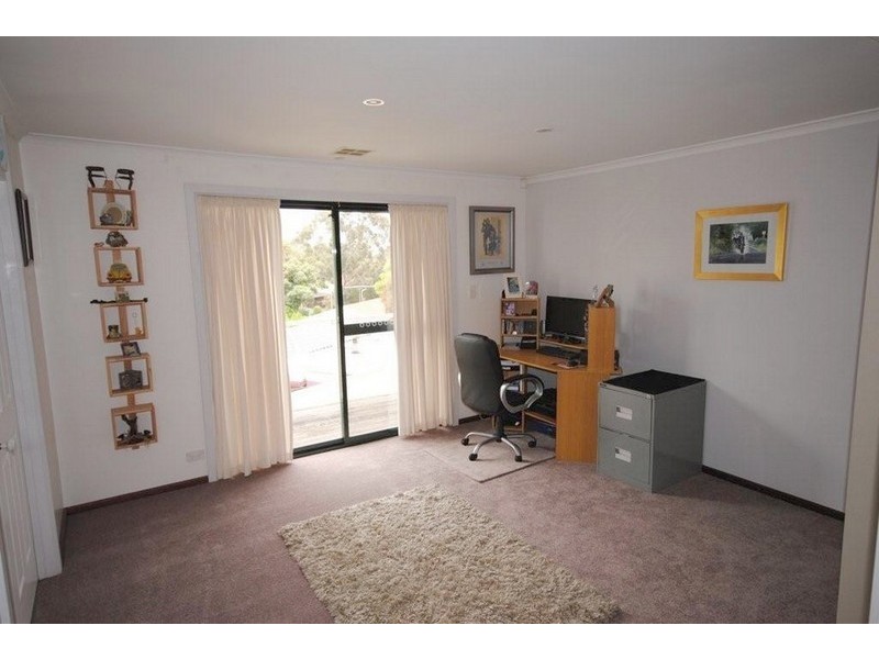 2 Cameron Court, Redwood Park SA 5097