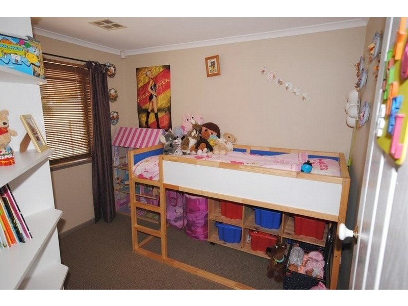 2 Cameron Court, Redwood Park SA 5097