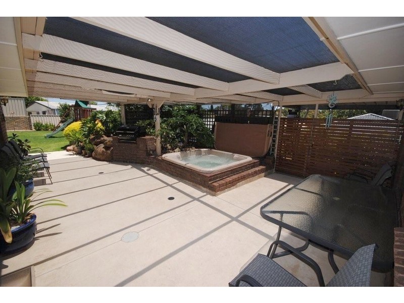 26 Blaxland Avenue, Wynn Vale SA 5127
