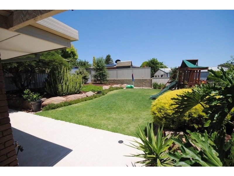 26 Blaxland Avenue, Wynn Vale SA 5127