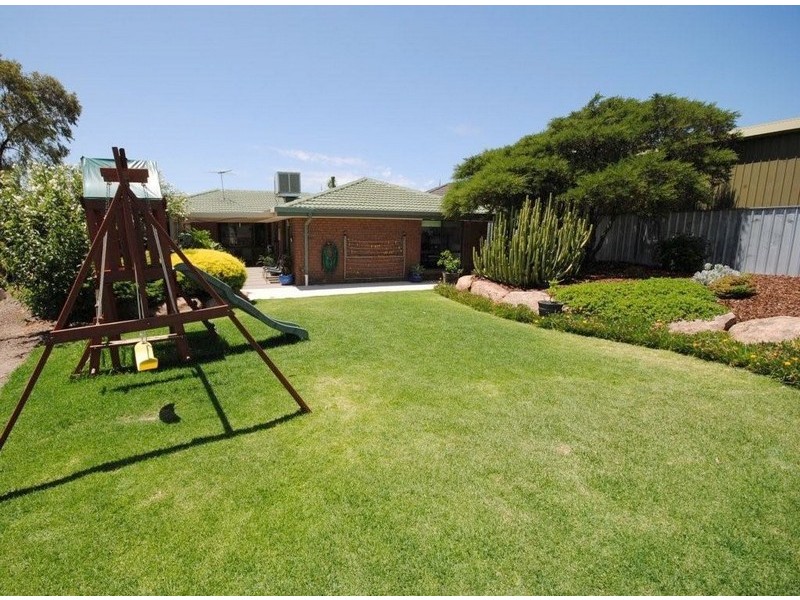 26 Blaxland Avenue, Wynn Vale SA 5127