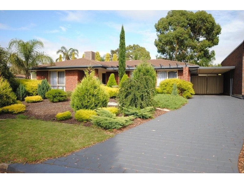 22 Doulton Crescent, Modbury Heights SA 5092