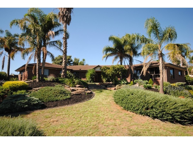 36 Kara Crescent, Gulfview Heights SA 5096