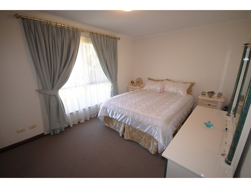 36 Kara Crescent, Gulfview Heights SA 5096