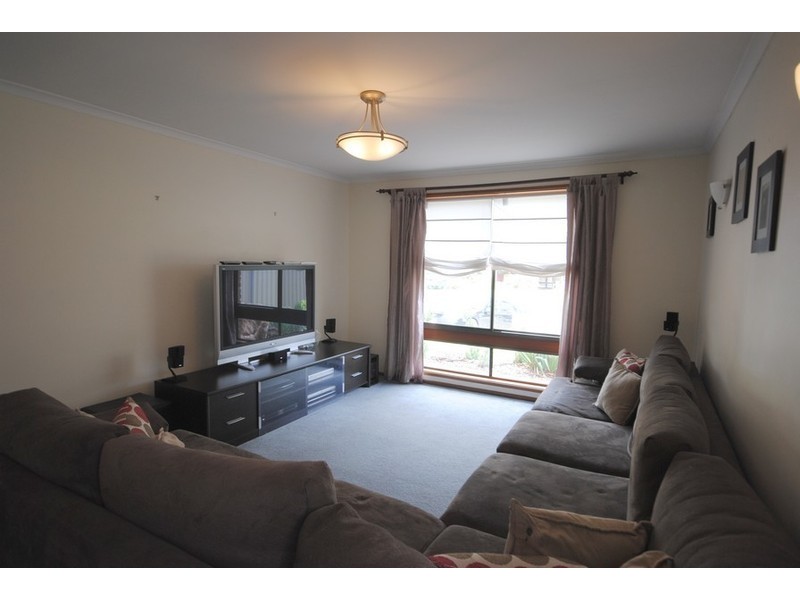 2 Jasper Court, Banksia Park SA 5091