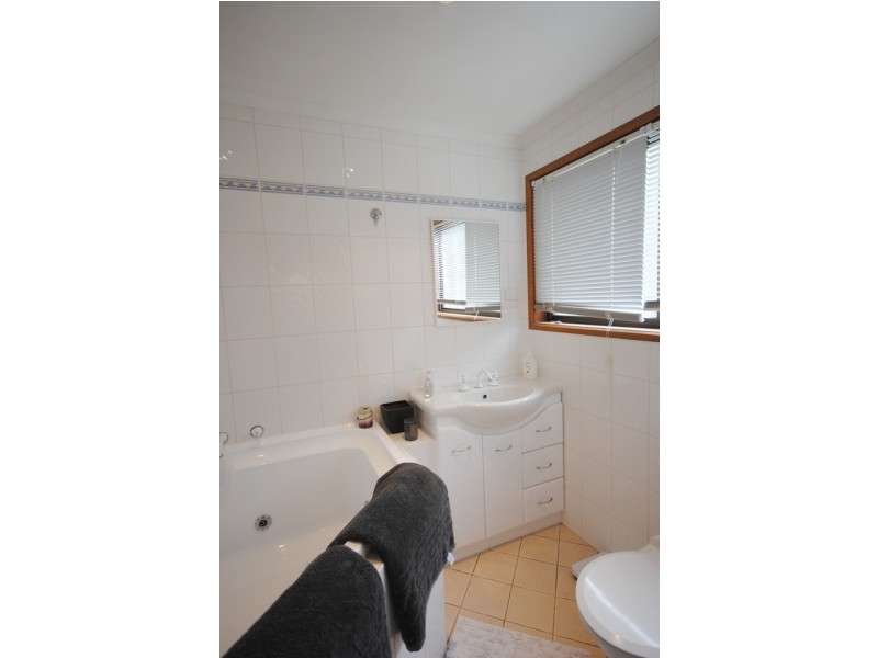 2 Jasper Court, Banksia Park SA 5091