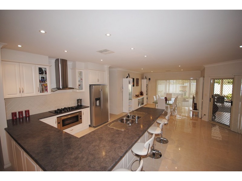 82 Sanctuary Drive, Mawson Lakes SA 5095