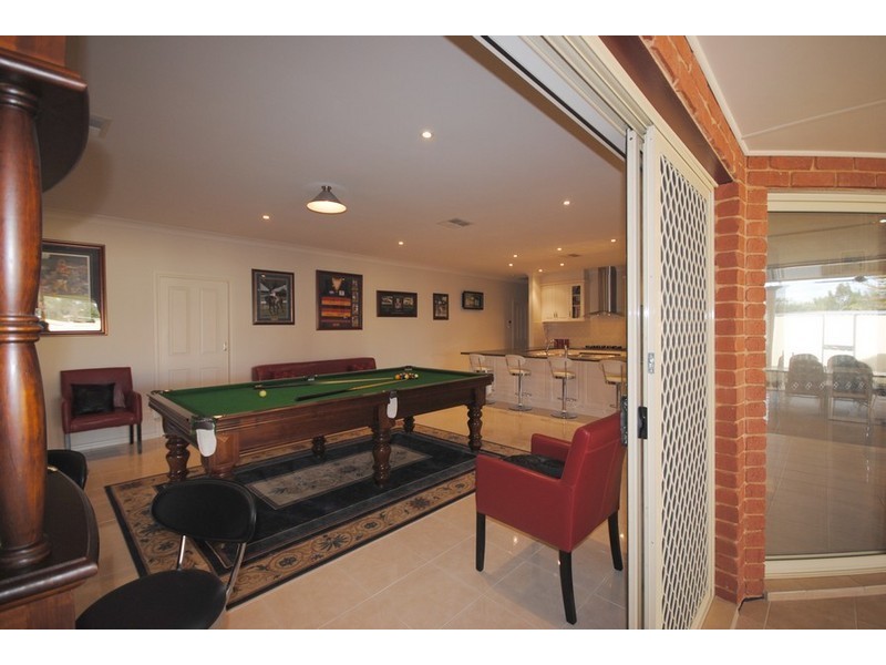 82 Sanctuary Drive, Mawson Lakes SA 5095