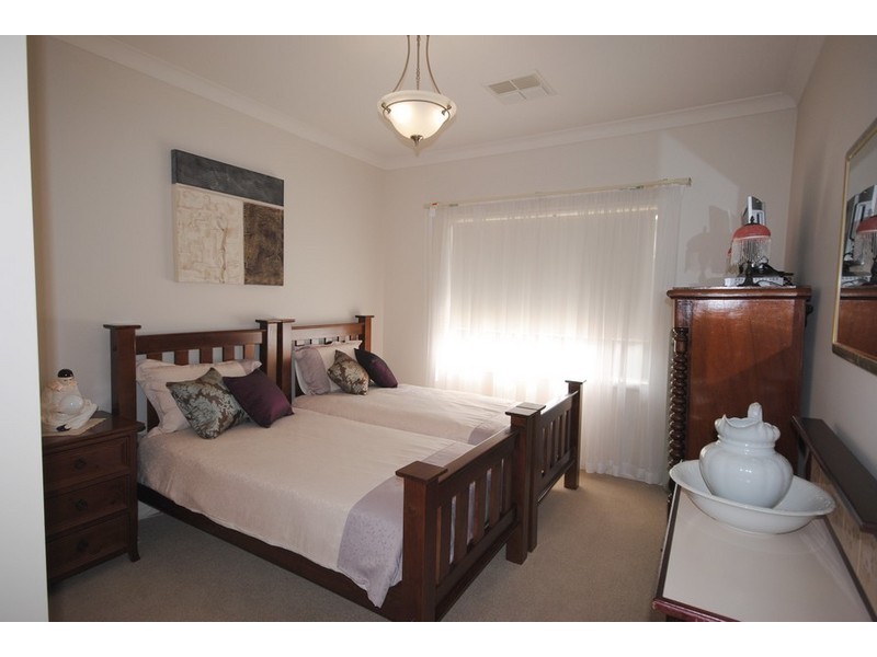 82 Sanctuary Drive, Mawson Lakes SA 5095