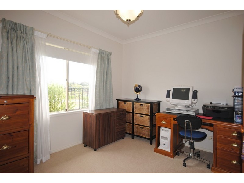 82 Sanctuary Drive, Mawson Lakes SA 5095