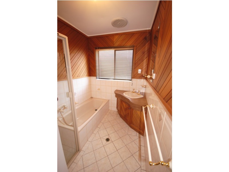 13 Von Nida Street, Fairview Park SA 5126