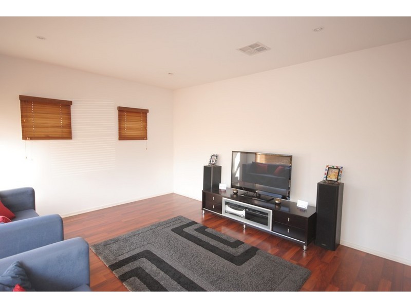 24 Grasswren Way, Mawson Lakes SA 5095