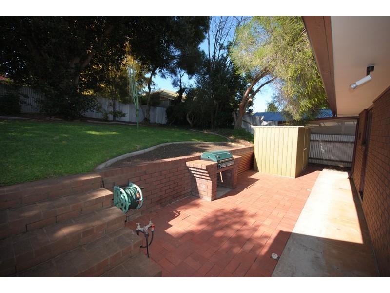 17 De Castella Avenue, Wynn Vale SA 5127