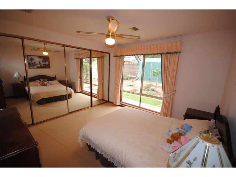 9 Brisbane Drive, Salisbury Heights SA 5109