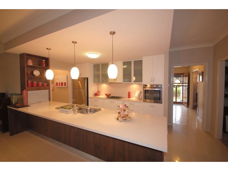 12 Oriole Walk, Mawson Lakes SA 5095