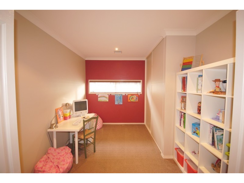 12 Oriole Walk, Mawson Lakes SA 5095