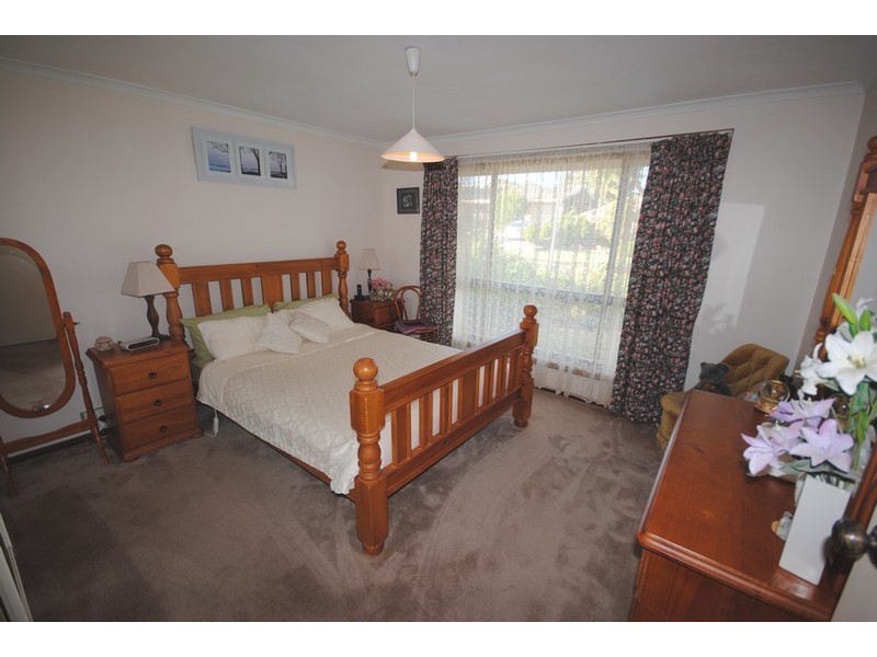 10 Amethyst Crescent, Hope Valley SA 5090