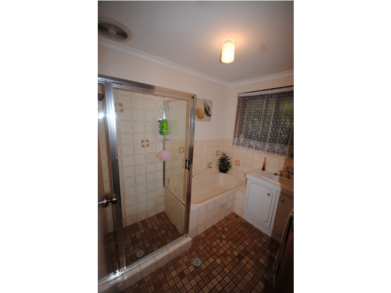 10 Amethyst Crescent, Hope Valley SA 5090