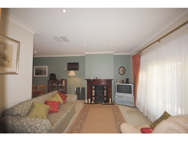40 Botanic Grove, Campbelltown SA 5074
