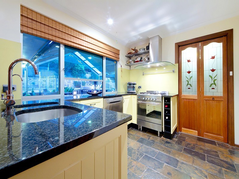 28 Kingfisher Drive, Modbury Heights SA 5092