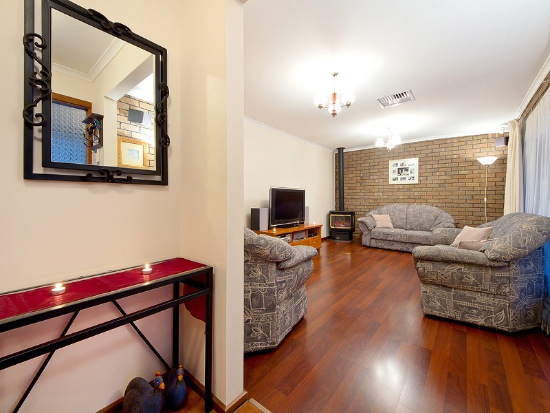 28 Kingfisher Drive, Modbury Heights SA 5092